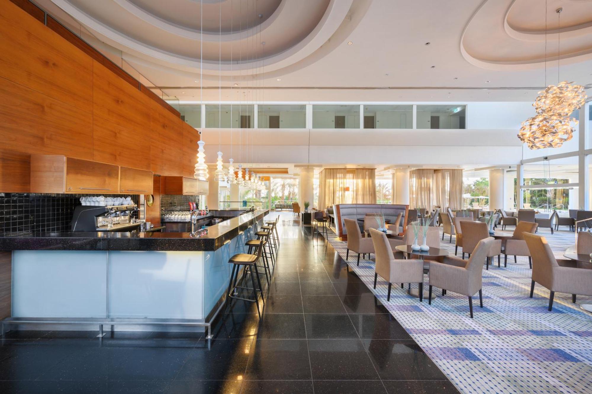 이스로텔 데드 씨 호텔 에인 보켁 외부 사진 The lobby bar
