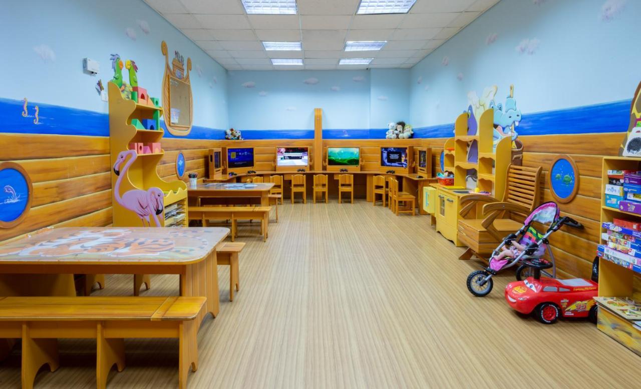 이스로텔 데드 씨 호텔 에인 보켁 외부 사진 The Children's Hospital of Philadelphia